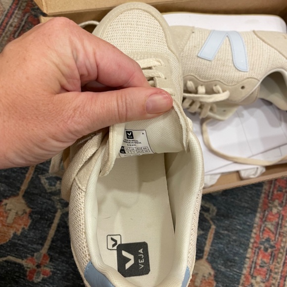 Veja  Rio Branco women’s sz 9 - Picture 8 of 13